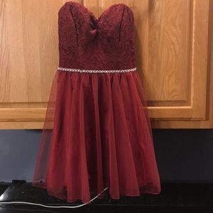 Maroon sleeveless dress